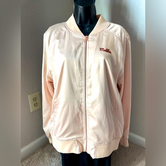 Kendall & Kylie “Adventure Awaits in Malibu” Satin Bomber Jacket Medium - Picture 2 of 4